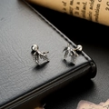 Retro Ahornblatt-Ohrstecker in Silber mit Vintage-Textur und Schraubverschluss - Ahornblatt Ohrstecker (Einzeln) (X842-A)