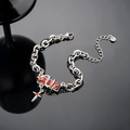 Dettaglio serpente su gemma rossa e catena punk bicolore argento e nero di alta qualità - Bracciale Avvolto in Strass Rosso (S720-C)
