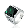 Anello vintage da uomo in acciaio al titanio con grande gemma verde e motivo a chiave greca - US 7 / Argento con zircone verde