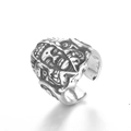 Anello in acciaio inossidabile con rilievo inciso e finitura argento in stile vintage - US 7 / Color Acciaio