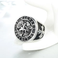 Anello con sigillo St. Michael vintage in acciaio inossidabile con incisione e croce - US 7 / Color Acciaio