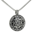Collar con colgante de hexagrama vikingo de acero inoxidable vintage en fondo blanco - Color Acero