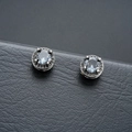 Vintage Silber Magnet-Ohrclips mit blau-grauem Stein und schwarzer Zirkonia-Umrandung - Ein Paar / Schwarz (Schwarzer Zirkonia)