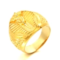 Anello egiziano faraone da uomo in acciaio inossidabile dorato con rilievo vintage - US 7 / Oro