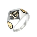 Anello sigillo punk 1%er da uomo in acciaio argento e oro con teschi laterali - US 8 / Bicolore (Oro e Argento)