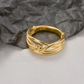 Anello minimalista in argento sterling S925 con design incrociato e finitura oro - US 6 / Oro