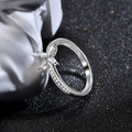 Anello in argento S925 con fiore quadrifoglio scintillante e pietre dal taglio marquise - US 5 / Argento