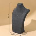 Green malachite four-leaf clover necklace on 39.5cm gold display portrait bust - 40cm Height / Dark Gray Velvet
