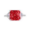 Anello in argento con pietra rossa quadrata e diamanti triangolari su entrambi i lati - US 8 / Rosso Padparadscha 21#