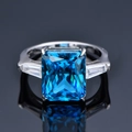 Bague avec pierre bleue rectangulaire 10,5 ct et pierres latérales en argent 925 - Aigue-marine