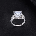 Anello in argento 925 con diamante sintetico a cuore 12x12mm su sfondo nero testurizzato - US 6 / Zircone Bianco