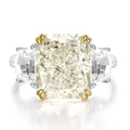 Luxury 925 silver ring with radiant cut yellow carbon diamond and side white gemstones - US 6 / Pure White