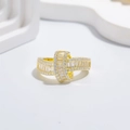 Schicker 18k vergoldeter 925 Silberring mit wellenförmigen Zirkoniasteinen im Design - US 6 / Gold