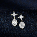 Elegante vergulde zilveren oorbellen met ovale en stervormige smaragdstenen - 925 zilver / Wit