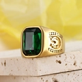 Vintage herenring in goud met grote groene edelsteen en reliëf van een hoefijzer - US 7 / Goud Groene Zirkonia