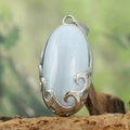Pendentif vintage avec pierre œil-de-chat ovale et sertissage argenté ciselé - Pendentif Seul Sans Chaîne / Pierre Œil de Chat Blanche (Pendentif Seul - Couleur Argent)