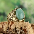 Anello vintage in titanio dorato con pietra avventurina verde e fiori incisi - Lapislazzuli