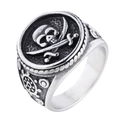 Anello punk da uomo con teschio pirata in acciaio inossidabile e finitura argento vintage - US 7 / Color Acciaio