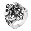 Anillo calavera gótica con alas de murciélago en acero inoxidable vintage sobre blanco - US 7 / Color Acero