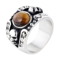 Anello gotico in acciaio argento con occhio di tigre ovale e rilievo teschio dettagliato - US 7 / Acciaio Pietra Caffè