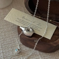 Collana vintage in argento 925 con pendente astratto e dettaglio occhio blu greco - Stile Bottiglia Geometrica Irregolare (XLT175) / Argento 925
