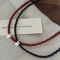Collana di perle in argento S925 fatta a mano con agata rossa e ciondolo su lino - Stile Ciondolo Tondo (1TL73-SG) / Nero