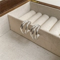 Minimalistische s925 Sterling Silber Creolen in dreireihiger C-Form, hochglanzpoliert - 925er Silber / Silber (EHK049)