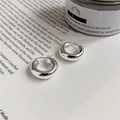 Minimalistische klobige Creolen aus S925 Sterlingsilber mit hochglanzpolierter Oberfläche - 925er Silber / Silber