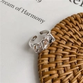 Anello aperto in argento sterling S925 con texture stropicciata su tappetino intrecciato - Aperto Regolabile / Stile Texture Piegata (JZH035)