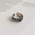 Detail van de S925 sterling zilveren merknaam op de vintage hartjesring - Retro Geoxideerde Hartring (JZF024)