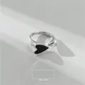 S925 Sterling Silber verstellbarer Ring mit schwarzem Emaille-Herz und Design-Optik - Einstellbar Offen / Schwarz Silber Doppelherz Stil (JZF008)