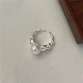 Anello aperto in argento sterling S925 con perla grande in design moderno irregolare - Aperto Regolabile / Stile Croissant Argento Lucido (JZC028)