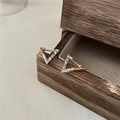 Pendientes vintage de plata S925 triángulo geométrico con textura de metal martillado - Triángulo Martillado Oro Plata (EHY020) / Talla única
