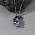 Gothic Halbgesicht Totenkopf Anhänger Kette mit regenbogenfarbener Beschichtung auf Stein - Bunt