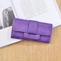 Elegantes lila langes Portemonnaie mit Lychee-Muster und modischem Riemenverschluss - Violett