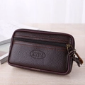 Herren Bauchtasche aus dunkelbraunem Leder mit Reißverschluss und Kontrastnähten - Braun