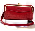 Détail du sac à bandoulière rouge avec texture pierre et fermoir doré vintage - Rouge Horizontal