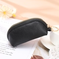 Mini porte-monnaie en cuir noir grainé avec fermeture dorée et porte-clés femme - Noir