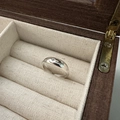 Minimalistischer 925er Sterlingsilber-Hexagramm-Sternring mit Kristall in Holzetui - Einstellbar Offen / Silber (JZF033)