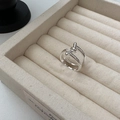 Minimalistischer S925 Sterlingsilber Doppelring mit Knoten in einer Schmuckschachtel - Einstellbar Offen / Silber (JZC044)