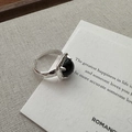 S925 Sterling Silber Ring mit schwarzem Achat und unregelmäßig strukturierter offener Ringschiene - Einstellbar Offen / Silber