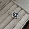 Vintage heart pendant in S925 sterling silver with black enamel and beaded border details - Retro Square Heart Style (DZ015) / 925 Silver