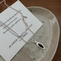 Collana doppia in argento S925 con ciondolo ovale nero dallo stile minimalista chic - Argento 925 / Nero