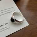 S925 Sterling Silber Ring mit Hammerschlag-Textur und schwarzem Achat, offen verstellbar - Gehämmerter offener Ring (JZA032) / 925er Silber