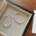 Orecchini a cerchio ovali in argento S925 con design unico a trama martellata - Argento 925 / Argento (EHJ054)