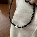 Collana minimalista in argento S925 con perline nere e perla in metallo con trama a spirale - Argento 925 / Nero