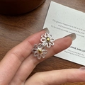 S925 sterling silver daisy stud earrings with silver petals and gold center - 925 Silver / Daisy Gold Silver Two-tone (EHI046)