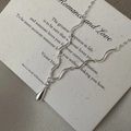 S925 sterling silver wavy chain necklace with a minimalist polished teardrop pendant - Silver Style (XL030) / 925 Silver