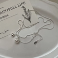 Collana a catena AB in argento sterling S925 con perla di conchiglia bianca e sfera lucida - Argento 925 / Argento Con Perla (XLU077)
