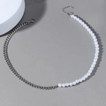 Collana da uomo minimalista con catena argentata e perle bianche dal design a giuntura - Stile Metà Catena Metà Perla Spliced